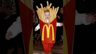 Adorable Baby Fashion Show in a Burger Costume #KidsFashion #RunwayShow #AIArt #YouTubeShorts