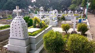 Cemetery in Kolkata