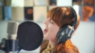 Florence & The Machine - Shake It Out (acústico)