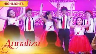 Annaliza make everyone happy with their caroling performance | Annaliza