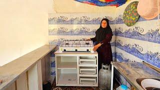 A widowed mother builds a home for her children in the rugged mountains