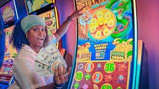 She Put $500 In This TIGER AND DRAGON Slot at MGM GRAND..And This Is What Happened!