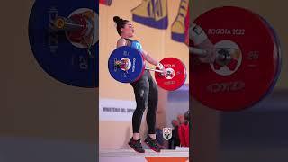 Giulia Miserendino 110kg / 242lb Snatch Slow Motion #weightlifting #slowmotion #snatch #shorts