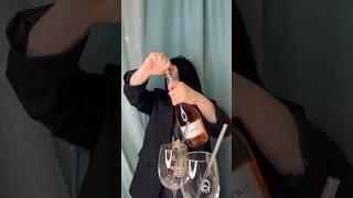 Сохраняй крутой коктейль с шампанским и Martini Fiero