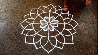 Aadi 18 aadiperukku flowers rangoli|Aadipooram kolam|Varalakshmi viradham kolam|Beautiful rangoli