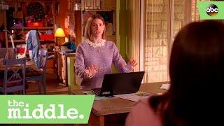 Sue Chooses a Major - The Middle