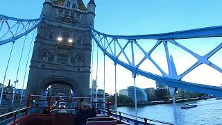 Panoramic London Bus Tour with Christmas Lights