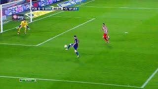 The Inventor of Goalkeeper Nutmegs  ► Messi Nutmegging Goalkeepers  ||HD||