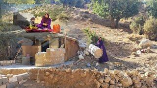 A symbol of mother and daughter's unwavering determination for a prosperous life