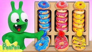 Pea Pea plays with the Colorful Donut Machine - Cartoon for Kids