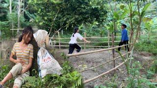 Orphaned girl helps homeless girl who fainted from hunger, relatives take Oanh home