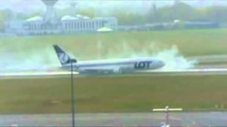 Boeing 767 Emergency Landing Warsaw 2011