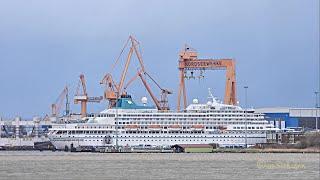 Emder Werft & Dockbetriebe EWD und Fosen Werft gut besucht - lots of ships in Inner Emden Port