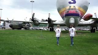 Die juri-Kinderreporter zu Besuch bei Airbus: so entsteht das Flugzeug der Zukunft