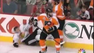 Mike Richards flattens Tomas Kopecky