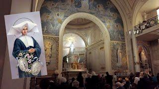 A Quick Visit At The Chapel Of Our Lady of the Miraculous Medal in Paris, France 4K