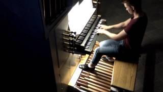 J. S. Bach - Prelude C Major - BWV 531 - Charlie Brusquini