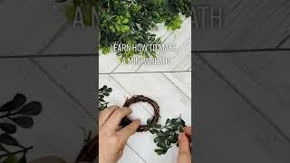 Mini Wreath DIY #wreath #crafts #diyartsandcrafts #diyhomedecor #diydecor #diycrafts #diycraft #diy