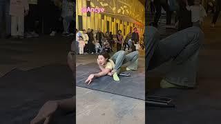 Street performance is not so shy anymore#Flexibility #contortion #yoga #shorts