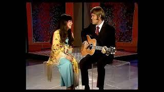 Linda Ronstadt & Glen Campbell (live performance in Stereo) -  Carolina On My Mind (1971)