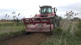 Der Forstexperte - Mulchen am Zaya-Damm mit dem Massey Ferguson 8480