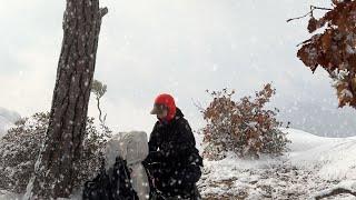 sleep alone in the mountains in heavy snowㅣSolo backpacking