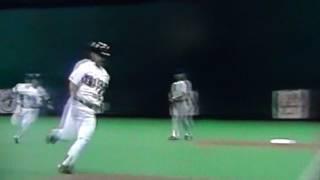 Greg Gagne Hits Inside The Park Home Run Metrodome