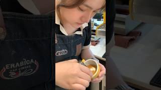 Mini Rosetta #barista #latteart #coffeelatteart #coffee