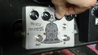 DOOMBOX FX - THE HOLY MOUNTAIN - BASS FUZZ COLORSOUND WITH BOOST CLONE BOUTIQUE DIY PEDAL