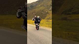 bike stunt short viral video #bikestunts #stunts #shotrs #ytshorts #viralshort #wheelie