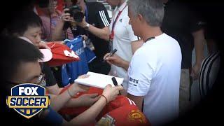 Mourinho refuses to sign Chelsea shirt | FOX SOCCER