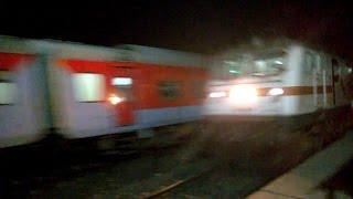 Rare Encounter:Indian Railways Dangerous Sealdah Duronto Meets Sealdah Rajdhani At High Speed