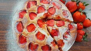 طرز تهیه کیک توت فرنگی بسیار خوشمزه و آسان با بافت نرم و اسفنجی/Strawberry cake