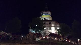 Die Stadt Backnang singt beim Straßen fest die Deutsche Nationalhymne