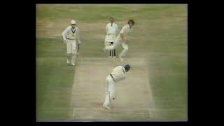 RAY BRIGHT b BOB WILLIS 19 ENGLAND v AUSTRALIA 3rd TEST MATCH DAY 5 HEADINGLEY JULY 21 1981