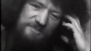 Luke Kelly talking about Scorn Not His Simplicity