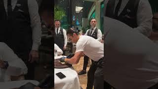 Nusret cutting Gold Steak in Dubai #nusret #saltbae #dubai