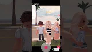 TikTok apple dance trend! With my friends!! Berry avenue