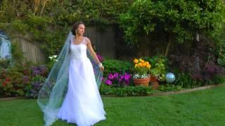 Lezu Ethereal Wedding Dress