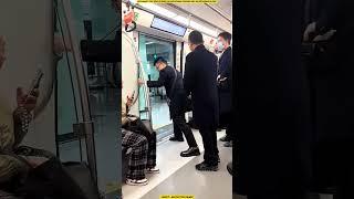 Incredible Speed Of Fixing Metro Door Problem