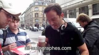 Jason Isaacs signe pour All-autographes.com // Jason Isaacs signing autographs in Paris