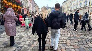 Львів 2025: переповнений центр, Новорічні свята на Площі Ринок Lviv walking tour