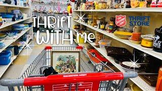 Thrift With Me | The Salvation Army Thrift Store | Vintage Home Decor