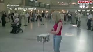 Evelyn Glennie: Snare Drum in the Central Station New York