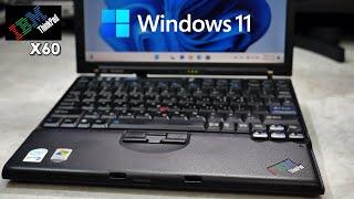 IBM 로고가 달린 16년전 노트북에 윈도우 11을 설치해봤습니다 I installed Windows 11 on a laptop with the IBM logo.