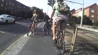 In Rostock eine staatliche Radwegbefahrung erleben.