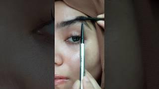 How i hide my extra EYEBROW HAIR #anah #eyebrows #eyebrowtutorial #modeststyle #makeup #fyp #hijabi