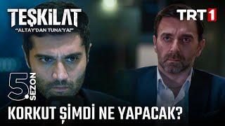 Korkut, Kraliçe'nin kararını açıklayamıyor! | #Teşkilat 126. Bölüm @trt1