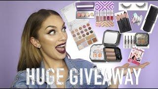 HUGE INTERNATIONAL MAKEUP GIVEAWAY! (CLOSED) 2017 Carli Bybel Palette, LipKits & more | Julia Dantas