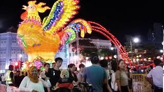 Happy Waving at Chinatown